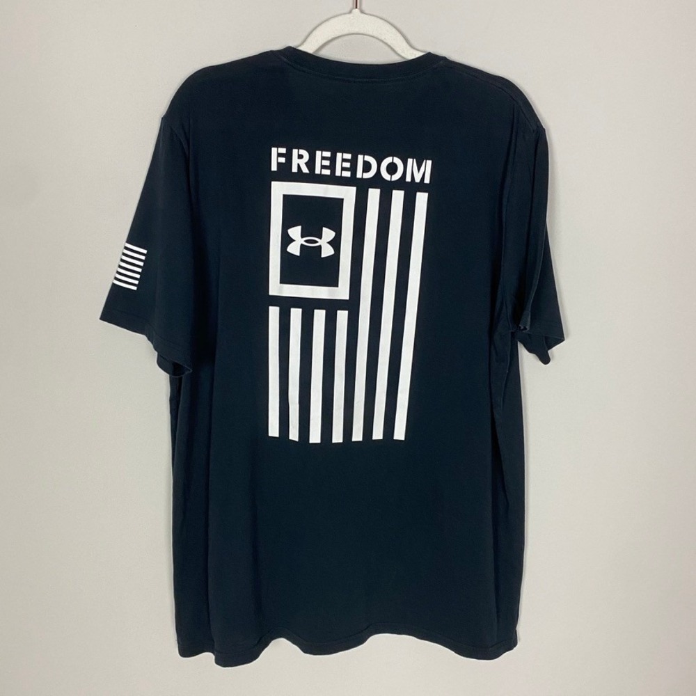 Under Armour Freedom Graphic T-Shirt Mens XL Black American Flag Loose Fit